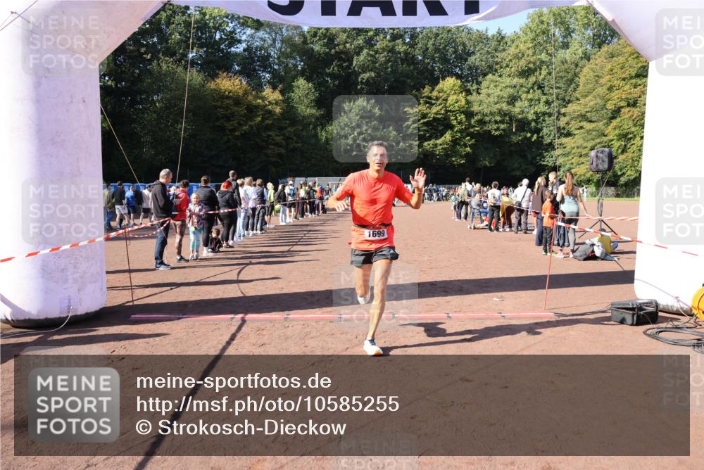 27.09.2026 - 35. Volkslauf durch das schöne Alstertal Strokosch-Dieckow http://msf.ph/oto/10585255 27.09.2026 11:47:20 Ziel 1699 meine-sportfotos.de