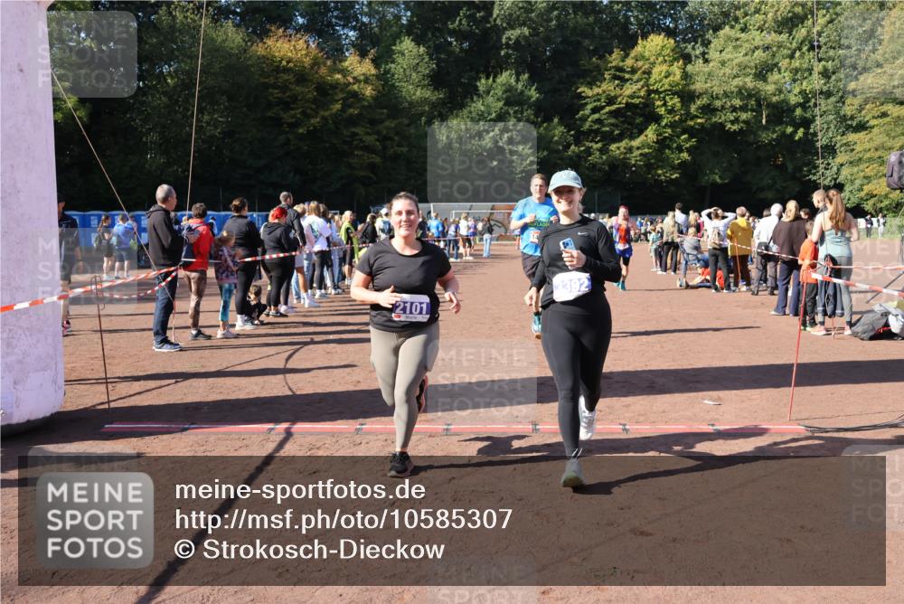 27.09.2026 - 35. Volkslauf durch das schöne Alstertal Strokosch-Dieckow http://msf.ph/oto/10585307 27.09.2026 11:47:12 Ziel 1473, 1511, 1699, 2101, 3392 meine-sportfotos.de