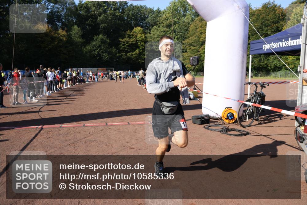 27.09.2026 - 35. Volkslauf durch das schöne Alstertal Strokosch-Dieckow http://msf.ph/oto/10585336 27.09.2026 11:47:00 Ziel 1010, 1734 meine-sportfotos.de