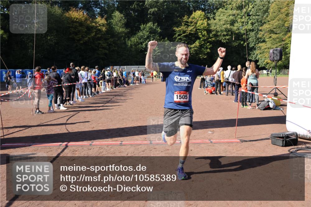 27.09.2026 - 35. Volkslauf durch das schöne Alstertal Strokosch-Dieckow http://msf.ph/oto/10585389 27.09.2026 11:46:53 Ziel 1505, 1734 meine-sportfotos.de