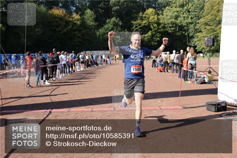 27.09.2026 - 35. Volkslauf durch das schöne Alstertal Strokosch-Dieckow http://msf.ph/oto/10585391 27.09.2026 11:46:53 Ziel 1505, 1734 meine-sportfotos.de