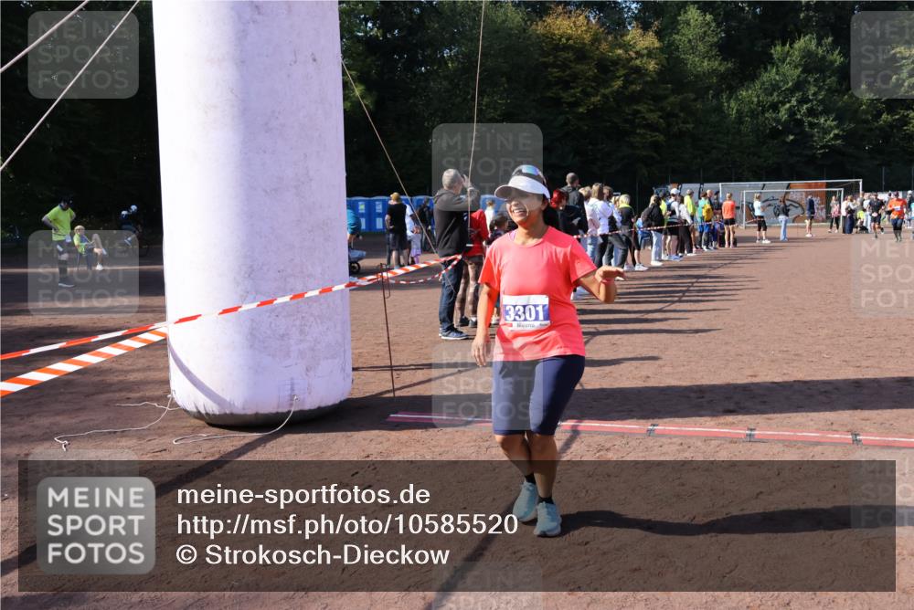 27.09.2026 - 35. Volkslauf durch das schöne Alstertal Strokosch-Dieckow http://msf.ph/oto/10585520 27.09.2026 11:48:47 Ziel 1483, 3301 meine-sportfotos.de