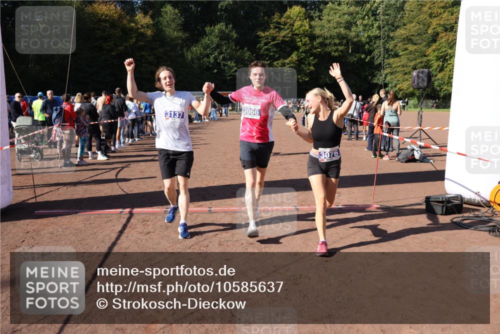 27.09.2026 - 35. Volkslauf durch das schöne Alstertal Strokosch-Dieckow http://msf.ph/oto/10585637 27.09.2026 11:45:15 Ziel 1470, 3066, 3076, 3124, 3137, 3283, 3284 meine-sportfotos.de