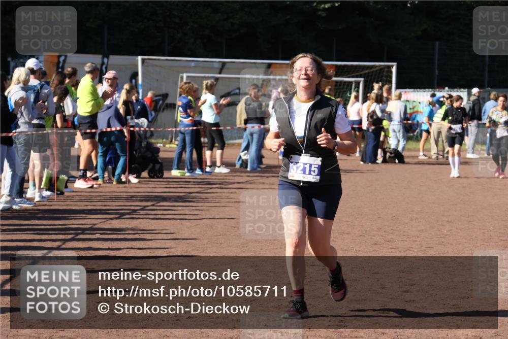 27.09.2026 - 35. Volkslauf durch das schöne Alstertal Strokosch-Dieckow http://msf.ph/oto/10585711 27.09.2026 11:44:39 Ziel 3215 meine-sportfotos.de