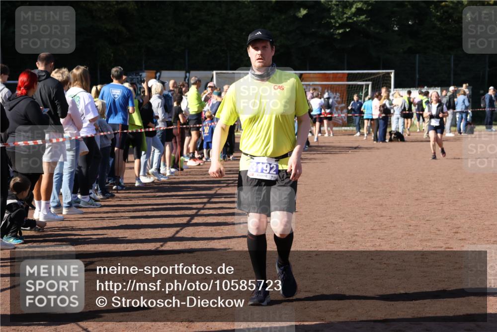 27.09.2026 - 35. Volkslauf durch das schöne Alstertal Strokosch-Dieckow http://msf.ph/oto/10585723 27.09.2026 11:44:29 Ziel 3192 meine-sportfotos.de