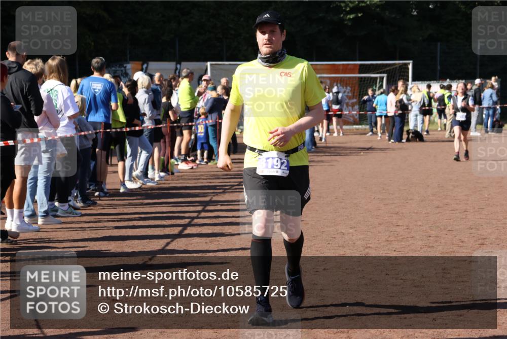 27.09.2026 - 35. Volkslauf durch das schöne Alstertal Strokosch-Dieckow http://msf.ph/oto/10585725 27.09.2026 11:44:29 Ziel 3192 meine-sportfotos.de