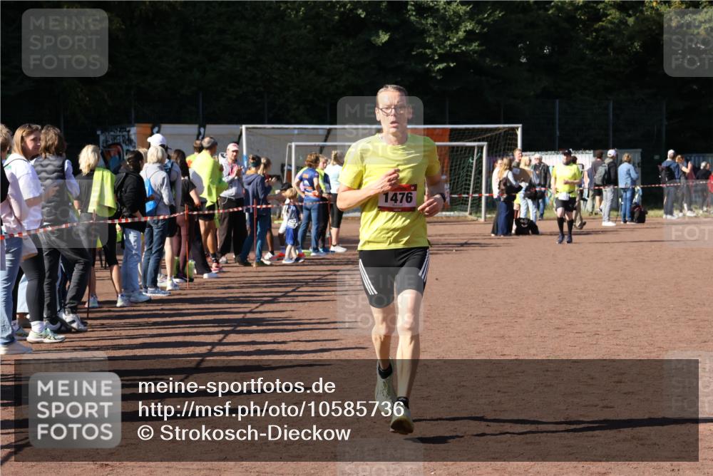 27.09.2026 - 35. Volkslauf durch das schöne Alstertal Strokosch-Dieckow http://msf.ph/oto/10585736 27.09.2026 11:44:16 Ziel 1476, 3113, 3390 meine-sportfotos.de