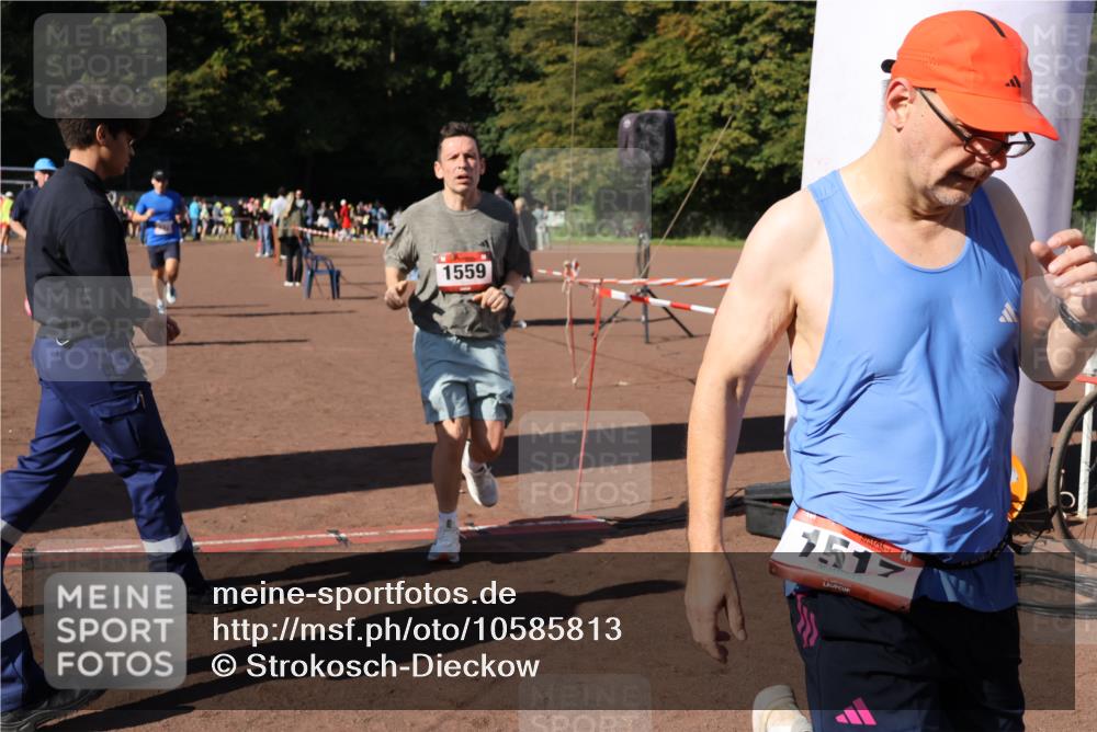 27.09.2026 - 35. Volkslauf durch das schöne Alstertal Strokosch-Dieckow http://msf.ph/oto/10585813 27.09.2026 11:55:47 Ziel 1517, 1525, 1559, 2335, 2379 meine-sportfotos.de