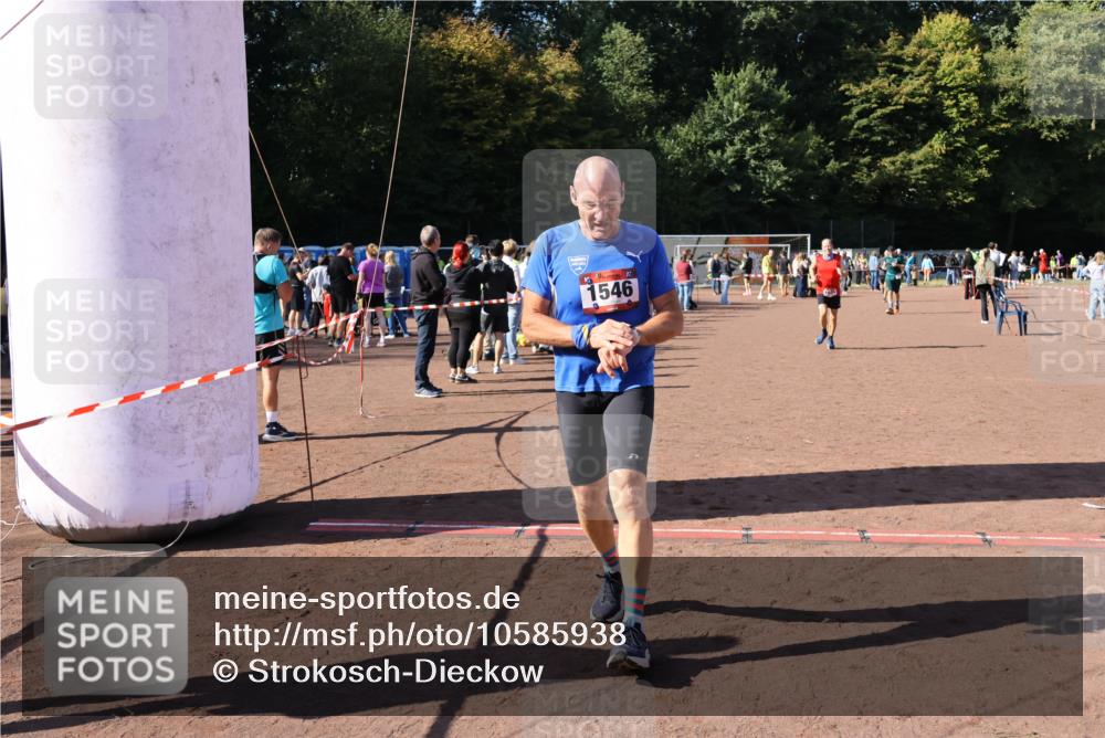 27.09.2026 - 35. Volkslauf durch das schöne Alstertal Strokosch-Dieckow http://msf.ph/oto/10585938 27.09.2026 11:54:47 Ziel 1535, 1546 meine-sportfotos.de