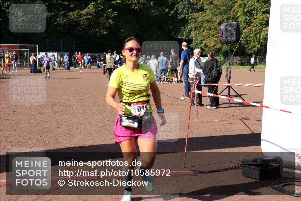 27.09.2026 - 35. Volkslauf durch das schöne Alstertal Strokosch-Dieckow http://msf.ph/oto/10585972 27.09.2026 11:54:28 Ziel 1016 meine-sportfotos.de