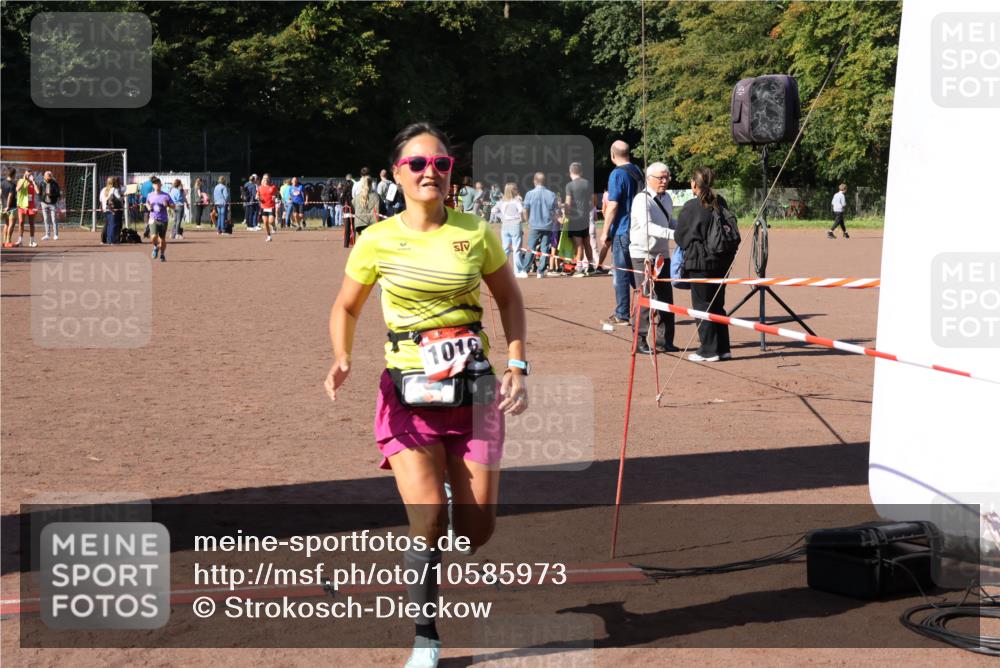 27.09.2026 - 35. Volkslauf durch das schöne Alstertal Strokosch-Dieckow http://msf.ph/oto/10585973 27.09.2026 11:54:28 Ziel 1016 meine-sportfotos.de