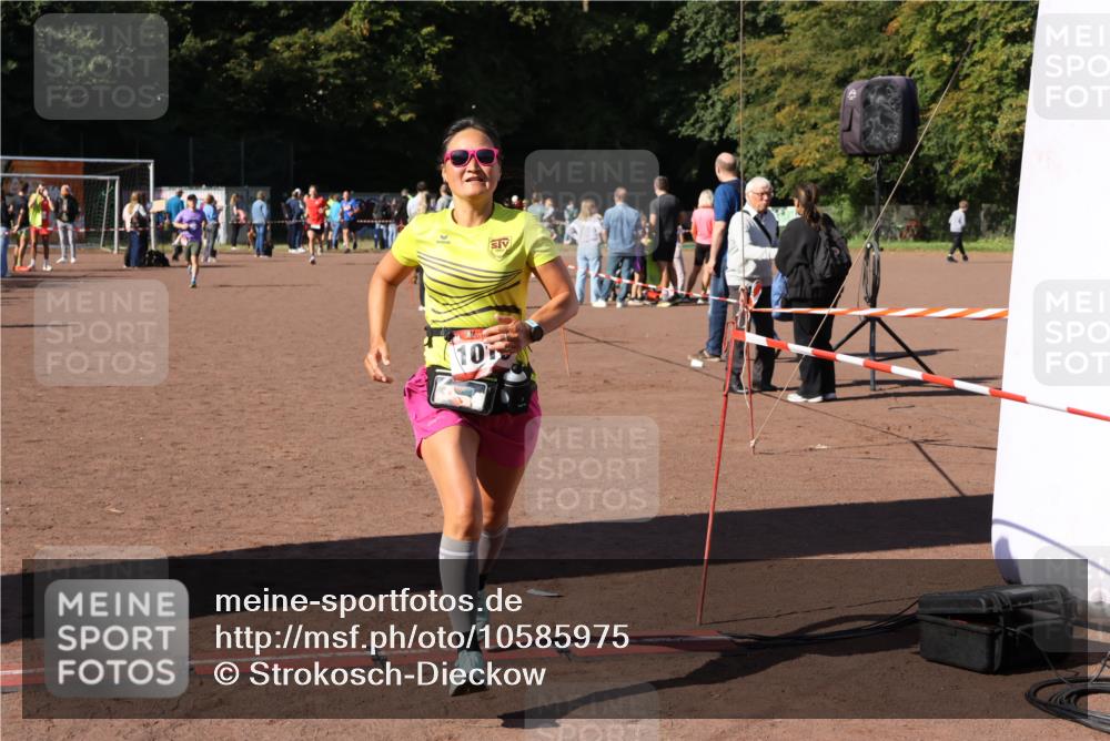 27.09.2026 - 35. Volkslauf durch das schöne Alstertal Strokosch-Dieckow http://msf.ph/oto/10585975 27.09.2026 11:54:28 Ziel 1016 meine-sportfotos.de