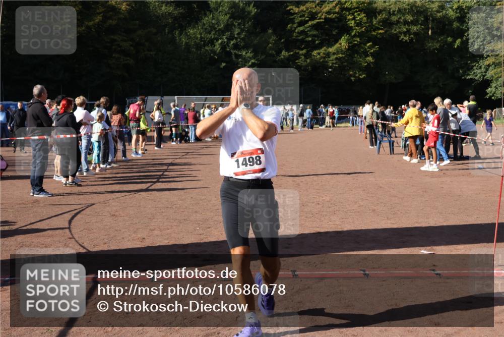 27.09.2026 - 35. Volkslauf durch das schöne Alstertal Strokosch-Dieckow http://msf.ph/oto/10586078 27.09.2026 11:53:36 Ziel 1012, 1498 meine-sportfotos.de
