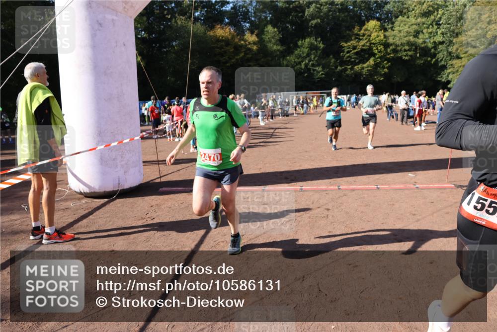 27.09.2026 - 35. Volkslauf durch das schöne Alstertal Strokosch-Dieckow http://msf.ph/oto/10586131 27.09.2026 11:53:00 Ziel 1474, 1552, 2470, 2972 meine-sportfotos.de