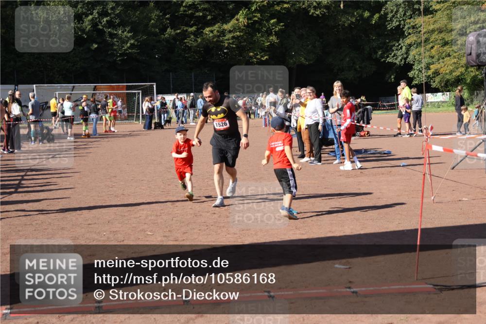 27.09.2026 - 35. Volkslauf durch das schöne Alstertal Strokosch-Dieckow http://msf.ph/oto/10586168 27.09.2026 11:52:48 Ziel 1526, 3154 meine-sportfotos.de