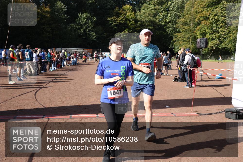 27.09.2026 - 35. Volkslauf durch das schöne Alstertal Strokosch-Dieckow http://msf.ph/oto/10586238 27.09.2026 12:12:18 Ziel 1041, 1495 meine-sportfotos.de