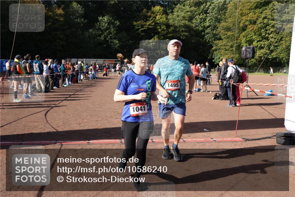27.09.2026 - 35. Volkslauf durch das schöne Alstertal Strokosch-Dieckow http://msf.ph/oto/10586240 27.09.2026 12:12:17 Ziel 1041, 1495 meine-sportfotos.de