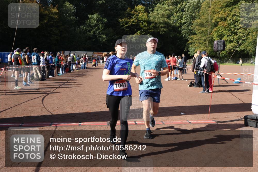 27.09.2026 - 35. Volkslauf durch das schöne Alstertal Strokosch-Dieckow http://msf.ph/oto/10586242 27.09.2026 12:12:17 Ziel 1041, 1495 meine-sportfotos.de