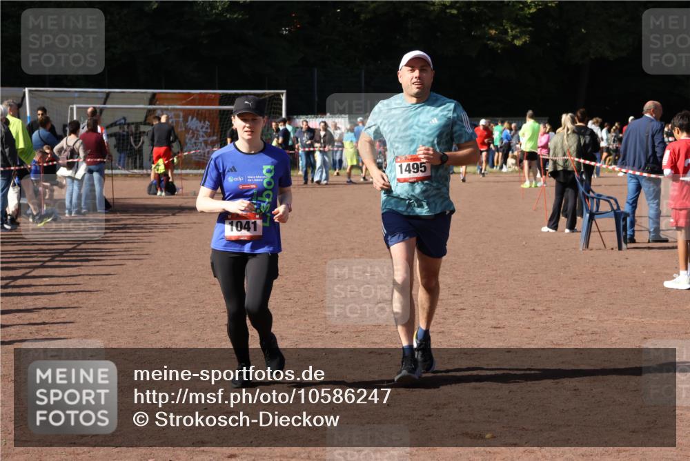 27.09.2026 - 35. Volkslauf durch das schöne Alstertal Strokosch-Dieckow http://msf.ph/oto/10586247 27.09.2026 12:12:15 Ziel 1041, 1495 meine-sportfotos.de