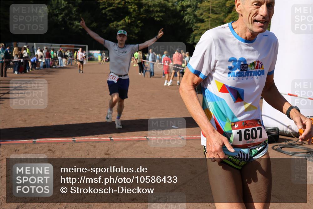 27.09.2026 - 35. Volkslauf durch das schöne Alstertal Strokosch-Dieckow http://msf.ph/oto/10586433 27.09.2026 12:10:22 Ziel 1077, 1568, 1607, 1754, 2418, 2420 meine-sportfotos.de