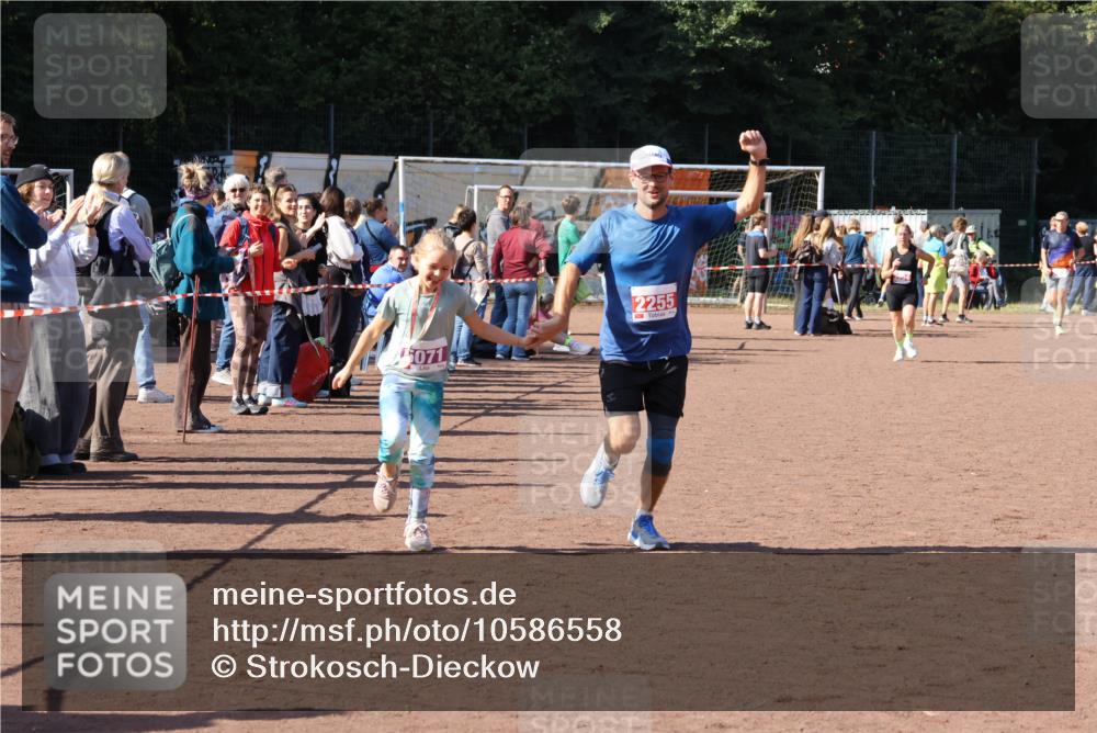 27.09.2026 - 35. Volkslauf durch das schöne Alstertal Strokosch-Dieckow http://msf.ph/oto/10586558 27.09.2026 12:09:31 Ziel 2255 meine-sportfotos.de