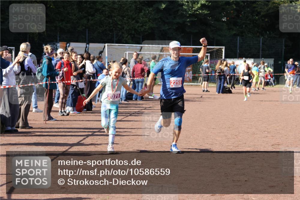 27.09.2026 - 35. Volkslauf durch das schöne Alstertal Strokosch-Dieckow http://msf.ph/oto/10586559 27.09.2026 12:09:31 Ziel 2255 meine-sportfotos.de