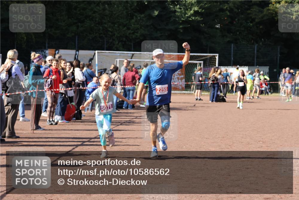27.09.2026 - 35. Volkslauf durch das schöne Alstertal Strokosch-Dieckow http://msf.ph/oto/10586562 27.09.2026 12:09:30 Ziel 2255 meine-sportfotos.de
