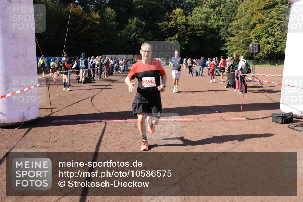 27.09.2026 - 35. Volkslauf durch das schöne Alstertal Strokosch-Dieckow http://msf.ph/oto/10586575 27.09.2026 12:09:21 Ziel 2317, 2425 meine-sportfotos.de