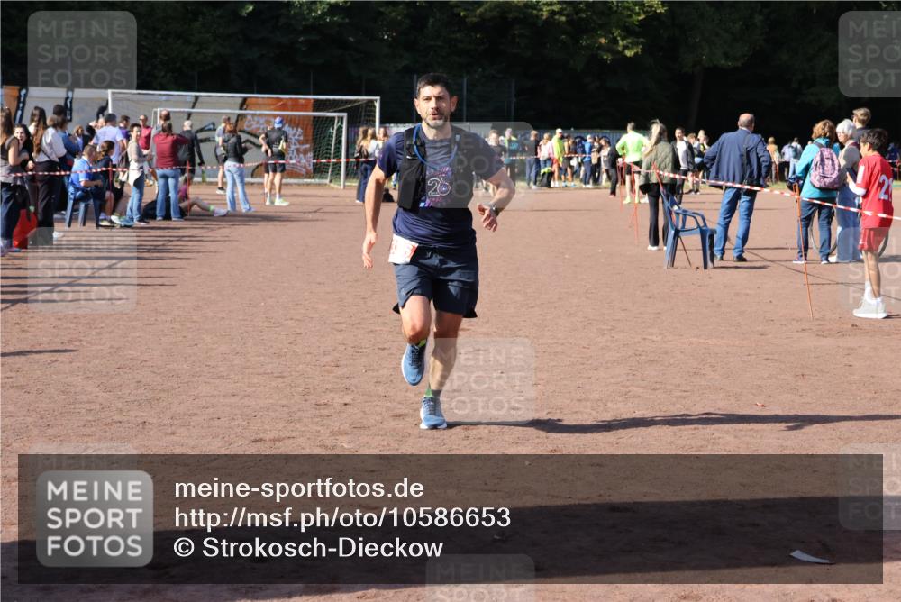 27.09.2026 - 35. Volkslauf durch das schöne Alstertal Strokosch-Dieckow http://msf.ph/oto/10586653 27.09.2026 12:08:14 Ziel 2336 meine-sportfotos.de