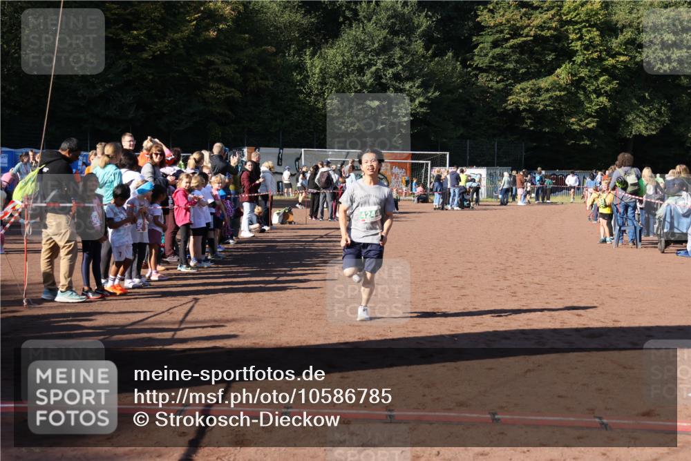 27.09.2026 - 35. Volkslauf durch das schöne Alstertal Strokosch-Dieckow http://msf.ph/oto/10586785 27.09.2026 11:00:07 Ziel 4244 meine-sportfotos.de