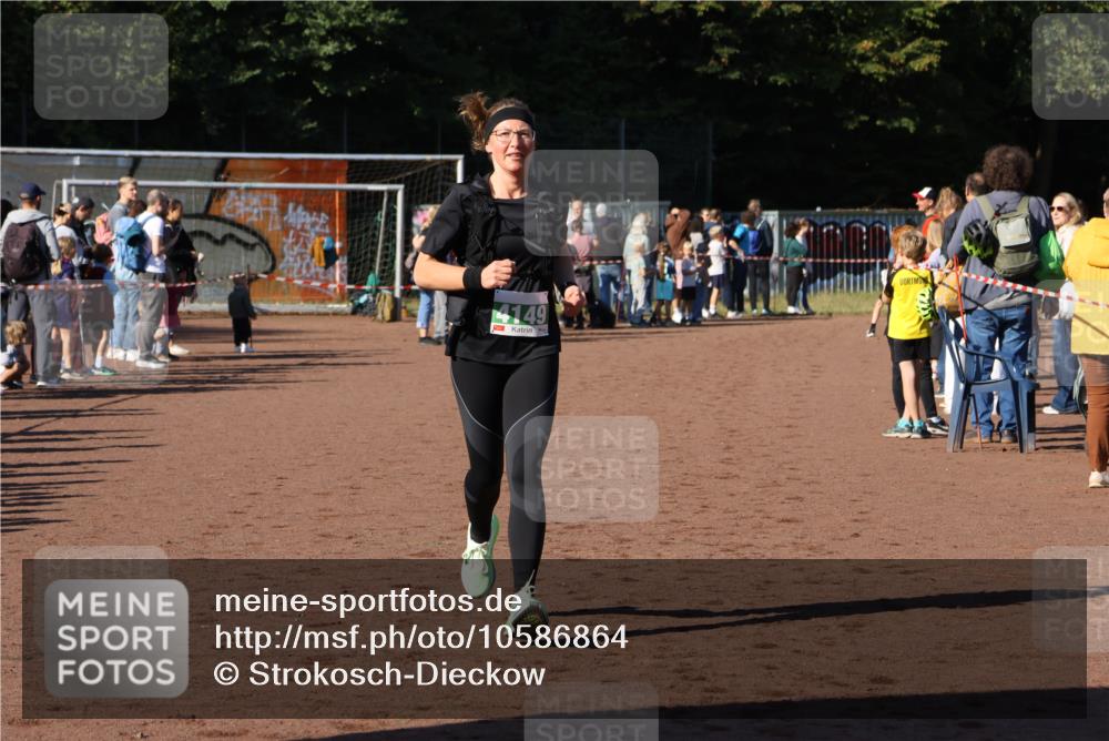 27.09.2026 - 35. Volkslauf durch das schöne Alstertal Strokosch-Dieckow http://msf.ph/oto/10586864 27.09.2026 10:58:58 Ziel 4149 meine-sportfotos.de