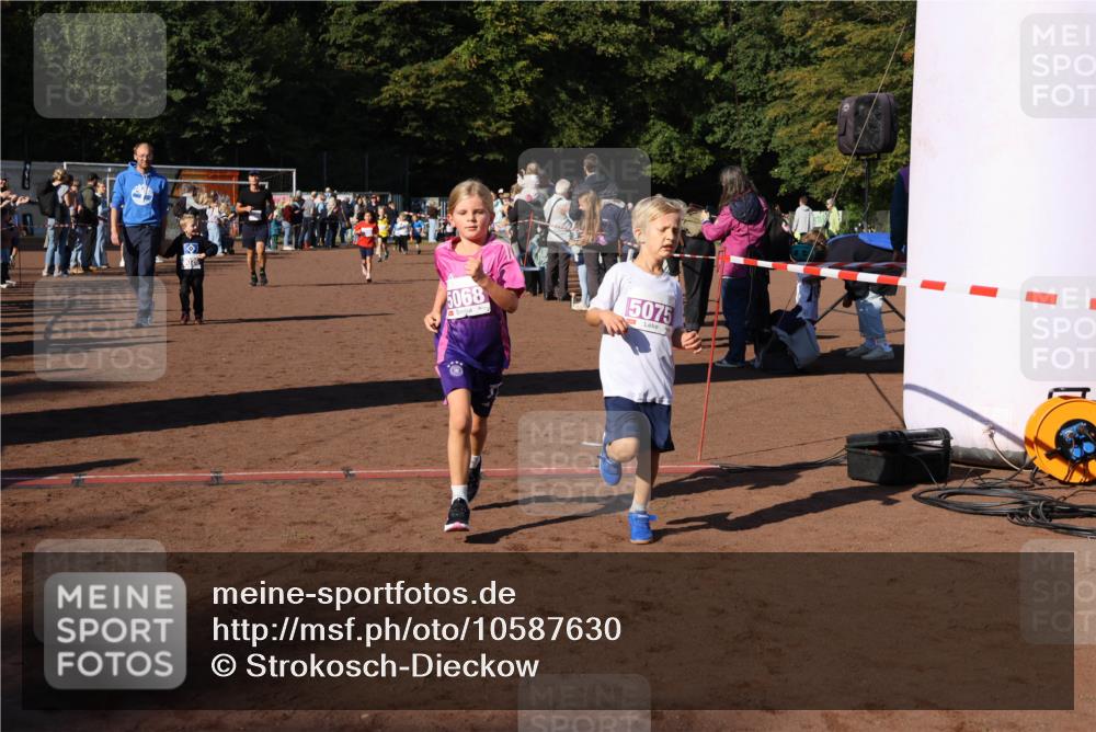 27.09.2026 - 35. Volkslauf durch das schöne Alstertal Strokosch-Dieckow http://msf.ph/oto/10587630 27.09.2026 10:46:01 Ziel 5068, 5075, 5022, 5038, 5068, 5075, 5980 meine-sportfotos.de