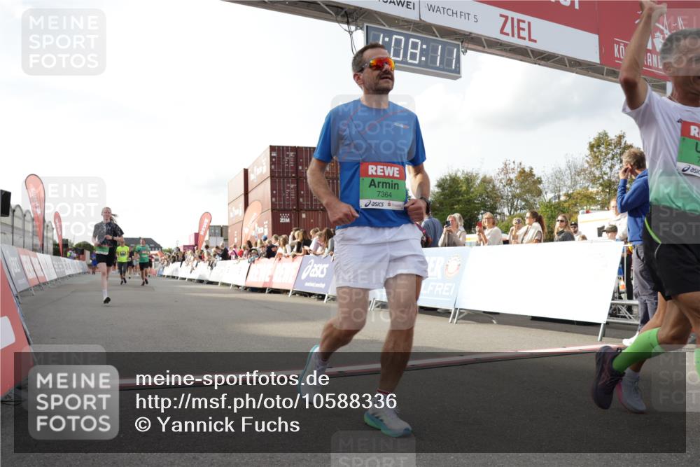 03.10.2026 - Köhlbrandbrückenlauf Yannick Fuchs http://msf.ph/oto/10588336 03.10.2026 16:08:12 Ziel 7047, 7048, 7049, 7364, 7583, 7921, 8172, 8306, 8479, 8668, 8794 meine-sportfotos.de