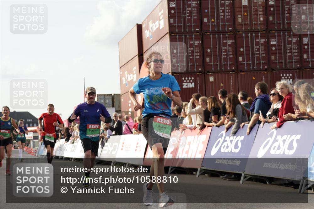 03.10.2026 - Köhlbrandbrückenlauf Yannick Fuchs http://msf.ph/oto/10588810 03.10.2026 16:10:56 Ziel 7120, 7121, 7480, 7705, 7856, 8329, 8623, 9251, 9300, 9736 meine-sportfotos.de