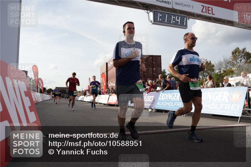 03.10.2026 - Köhlbrandbrückenlauf Yannick Fuchs http://msf.ph/oto/10588951 03.10.2026 16:11:42 Ziel 7113, 7516, 7972, 8312, 8411, 8434, 8475, 8680, 9726 meine-sportfotos.de