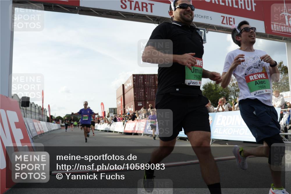 03.10.2026 - Köhlbrandbrückenlauf Yannick Fuchs http://msf.ph/oto/10589083 03.10.2026 16:12:18 Ziel 7542, 7594, 7604, 7605, 7876, 7963, 8227, 8296, 8394, 8445, 8523, 8576, 8662, 9120, 9760, 9799, 9820 meine-sportfotos.de