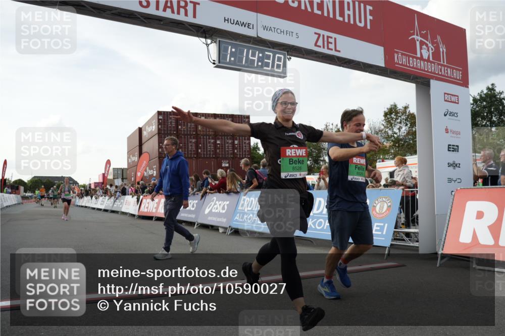 03.10.2026 - Köhlbrandbrückenlauf Yannick Fuchs http://msf.ph/oto/10590027 03.10.2026 16:14:39 Ziel 7055, 7100, 7101, 7102, 7256, 7257, 8402, 8528, 8529, 8855, 9319 meine-sportfotos.de