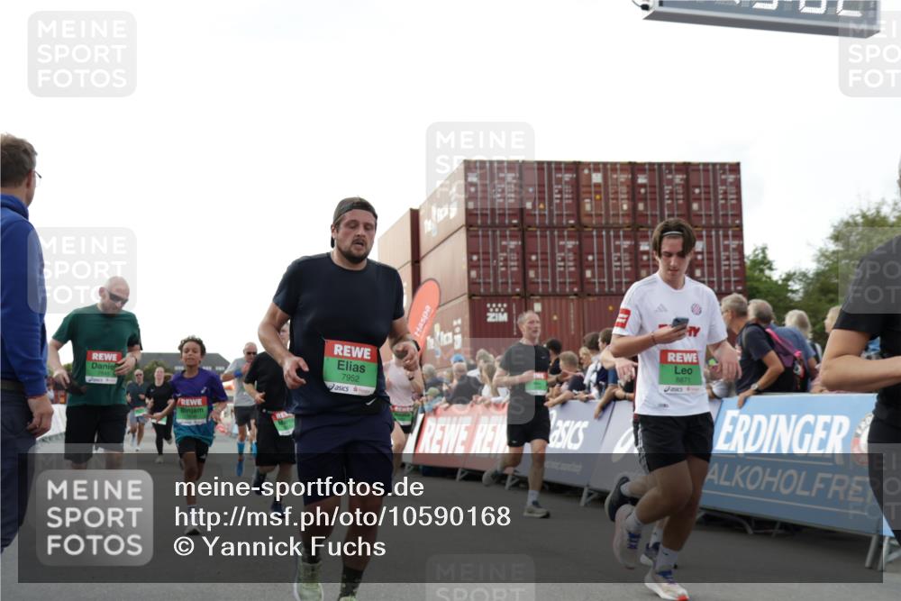 03.10.2026 - Köhlbrandbrückenlauf Yannick Fuchs http://msf.ph/oto/10590168 03.10.2026 16:15:03 Ziel 7643, 7848, 7849, 7952, 8420, 8453, 8482, 8608, 8615, 8619, 8684, 8743, 8774, 8779, 8848, 8871, 8913, 8942, 9023, 9066, 9097, 9123, 9488, 9769, 9805 meine-sportfotos.de