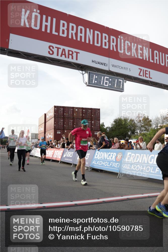 03.10.2026 - Köhlbrandbrückenlauf Yannick Fuchs http://msf.ph/oto/10590785 03.10.2026 16:16:18 Ziel 7264, 7430, 7725, 7924, 7971, 8086, 8401, 8472, 8575, 8599, 8696, 8763, 8785, 8791, 8886, 9280 meine-sportfotos.de