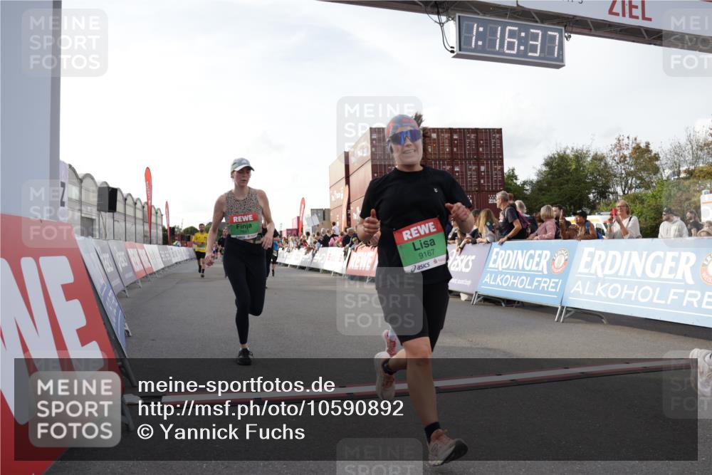 03.10.2026 - Köhlbrandbrückenlauf Yannick Fuchs http://msf.ph/oto/10590892 03.10.2026 16:16:38 Ziel 7691, 8006, 8285, 8352, 8457, 8492, 8539, 8733, 8787, 8936, 9098, 9167, 9400, 9707 meine-sportfotos.de