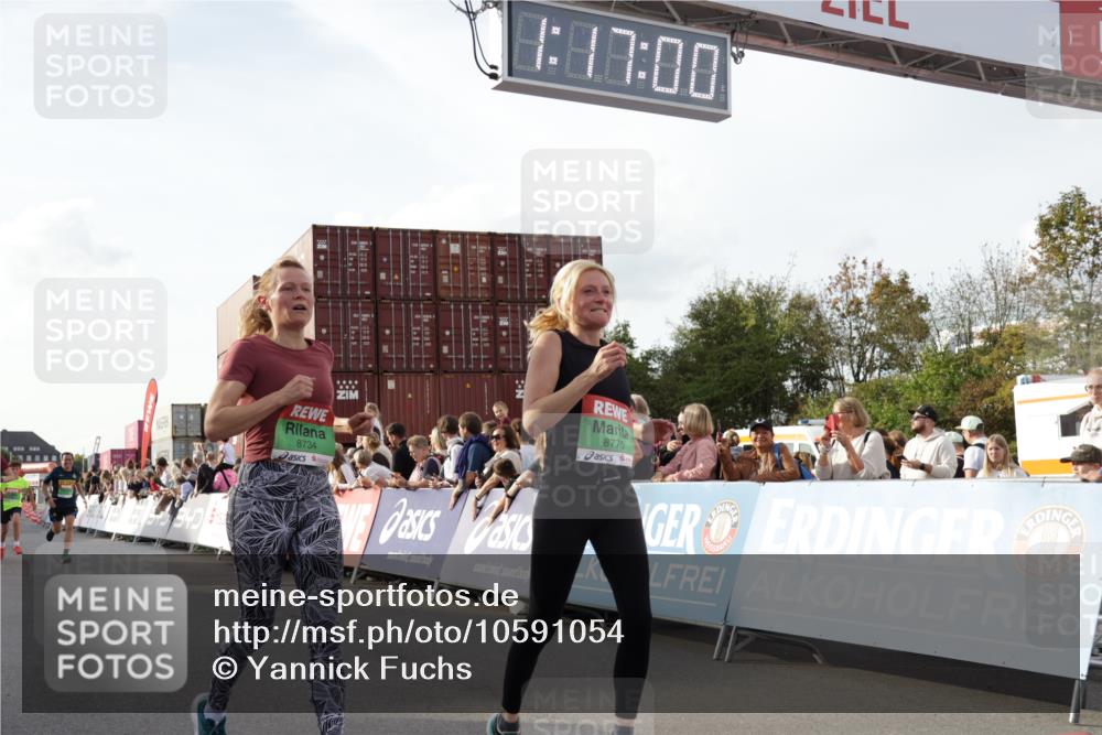 03.10.2026 - Köhlbrandbrückenlauf Yannick Fuchs http://msf.ph/oto/10591054 03.10.2026 16:17:01 Ziel 7570, 7658, 7659, 7776, 7908, 7909, 7932, 8675, 8706, 8734, 8775, 9039, 9055, 9128, 9164, 9165 meine-sportfotos.de