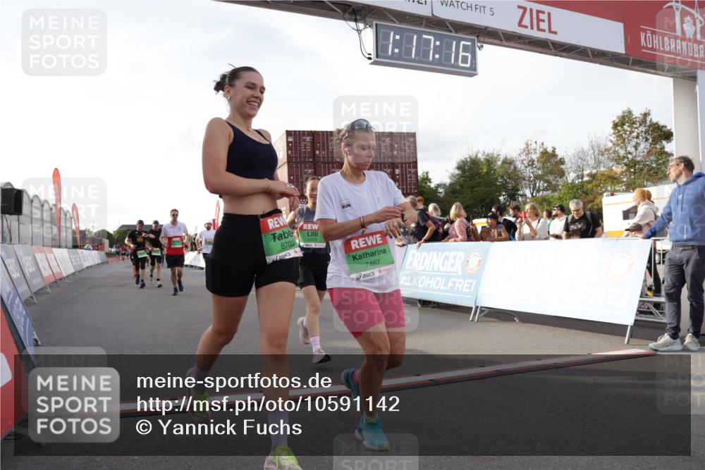 03.10.2026 - Köhlbrandbrückenlauf Yannick Fuchs http://msf.ph/oto/10591142 03.10.2026 16:17:17 Ziel 7031, 7291, 7467, 7471, 7472, 8034, 8386, 8508, 8574, 8702, 8940 meine-sportfotos.de
