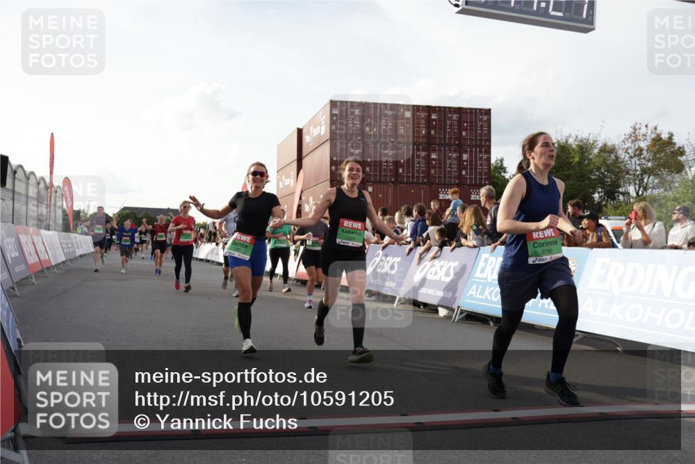 03.10.2026 - Köhlbrandbrückenlauf Yannick Fuchs http://msf.ph/oto/10591205 03.10.2026 16:17:28 Ziel 7008, 7707, 7802, 7803, 7804, 7957, 7958, 8349, 8370, 8692, 8798, 9073, 9077, 9132, 9784 meine-sportfotos.de