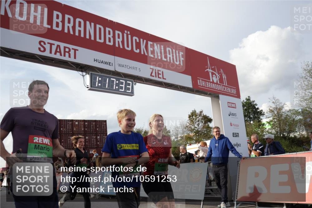 03.10.2026 - Köhlbrandbrückenlauf Yannick Fuchs http://msf.ph/oto/10591253 03.10.2026 16:17:34 Ziel 7008, 7078, 7214, 7424, 7425, 7707, 7721, 7802, 7803, 7804, 8349, 8370, 8499, 8650, 8692, 9073, 9077, 9132, 9784 meine-sportfotos.de