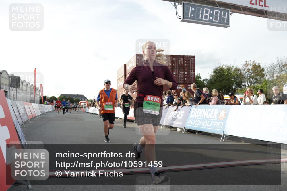03.10.2026 - Köhlbrandbrückenlauf Yannick Fuchs http://msf.ph/oto/10591459 03.10.2026 16:18:05 Ziel 7153, 7265, 7983, 7991, 8355, 8738, 8893, 9244, 9470, 9802 meine-sportfotos.de