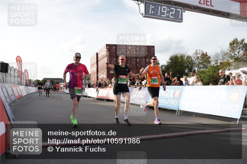 03.10.2026 - Köhlbrandbrückenlauf Yannick Fuchs http://msf.ph/oto/10591986 03.10.2026 16:19:28 Ziel 7629, 7630, 7634, 7950, 7953, 8109, 8468, 9669 meine-sportfotos.de