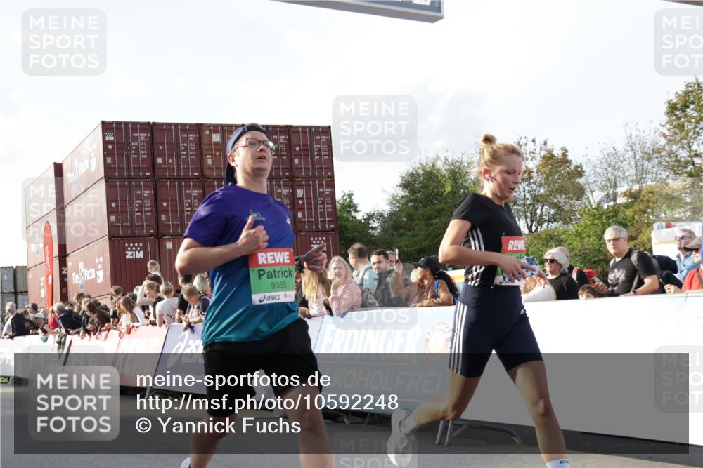 03.10.2026 - Köhlbrandbrückenlauf Yannick Fuchs http://msf.ph/oto/10592248 03.10.2026 16:19:59 Ziel 7167, 7168, 7540, 7621, 8128, 8669, 8688, 8717, 8836, 8919, 8995, 9355 meine-sportfotos.de