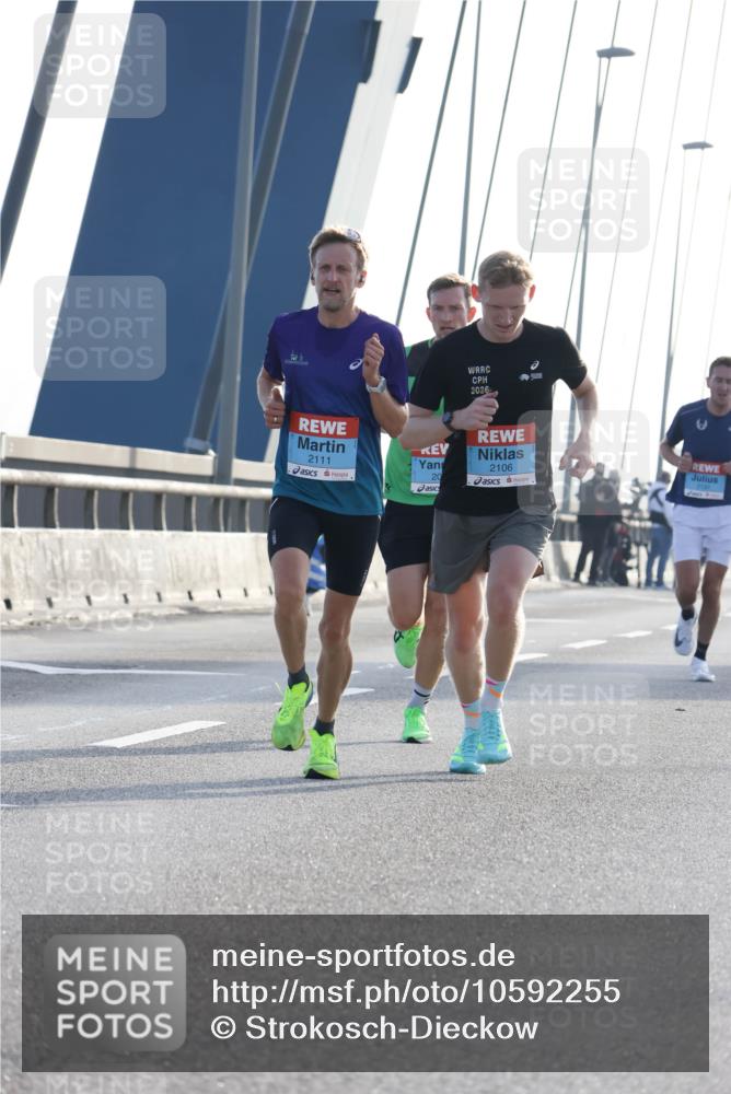 03.10.2026 - Köhlbrandbrückenlauf Strokosch-Dieckow http://msf.ph/oto/10592255 03.10.2026 09:16:50 Position 1 2026, 2111, 2106, 20, 2131 meine-sportfotos.de