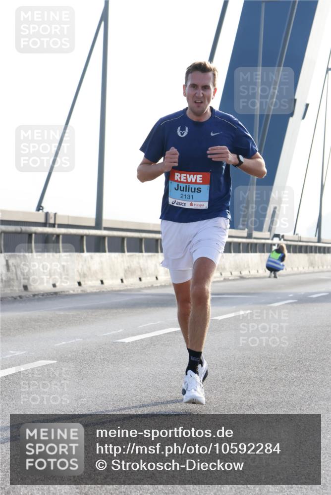 03.10.2026 - Köhlbrandbrückenlauf Strokosch-Dieckow http://msf.ph/oto/10592284 03.10.2026 09:16:56 Position 1 2131 meine-sportfotos.de