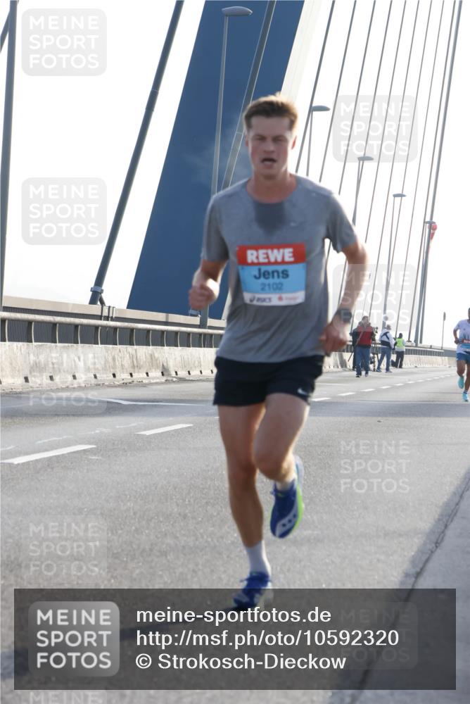 03.10.2026 - Köhlbrandbrückenlauf Strokosch-Dieckow http://msf.ph/oto/10592320 03.10.2026 09:17:09 Position 1 2102 meine-sportfotos.de